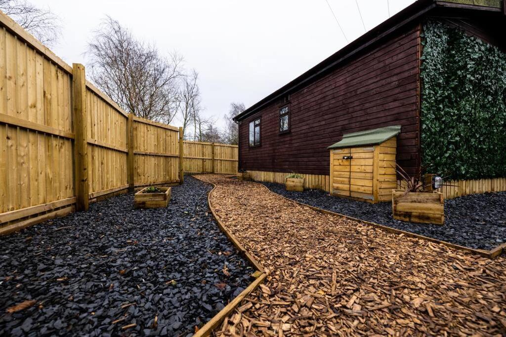 The Woodland Lodge - Wood Fired Hot Tub And Firepit Hambleton Buitenkant foto